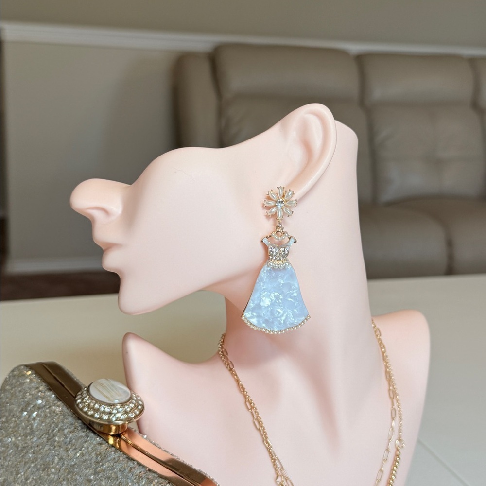 ⚜️ Elegant Blue Dress-Shaped Earrings - Picture 10 of 10